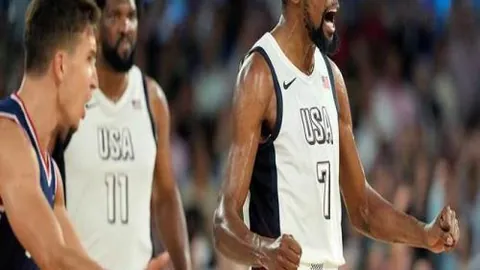 德媒：赫內斯盛赞薩內近期表现亮眼，坚定支持到底！